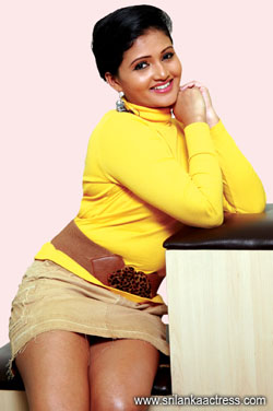 Kavindi ameesha girl sri hot lankan Models Bank
